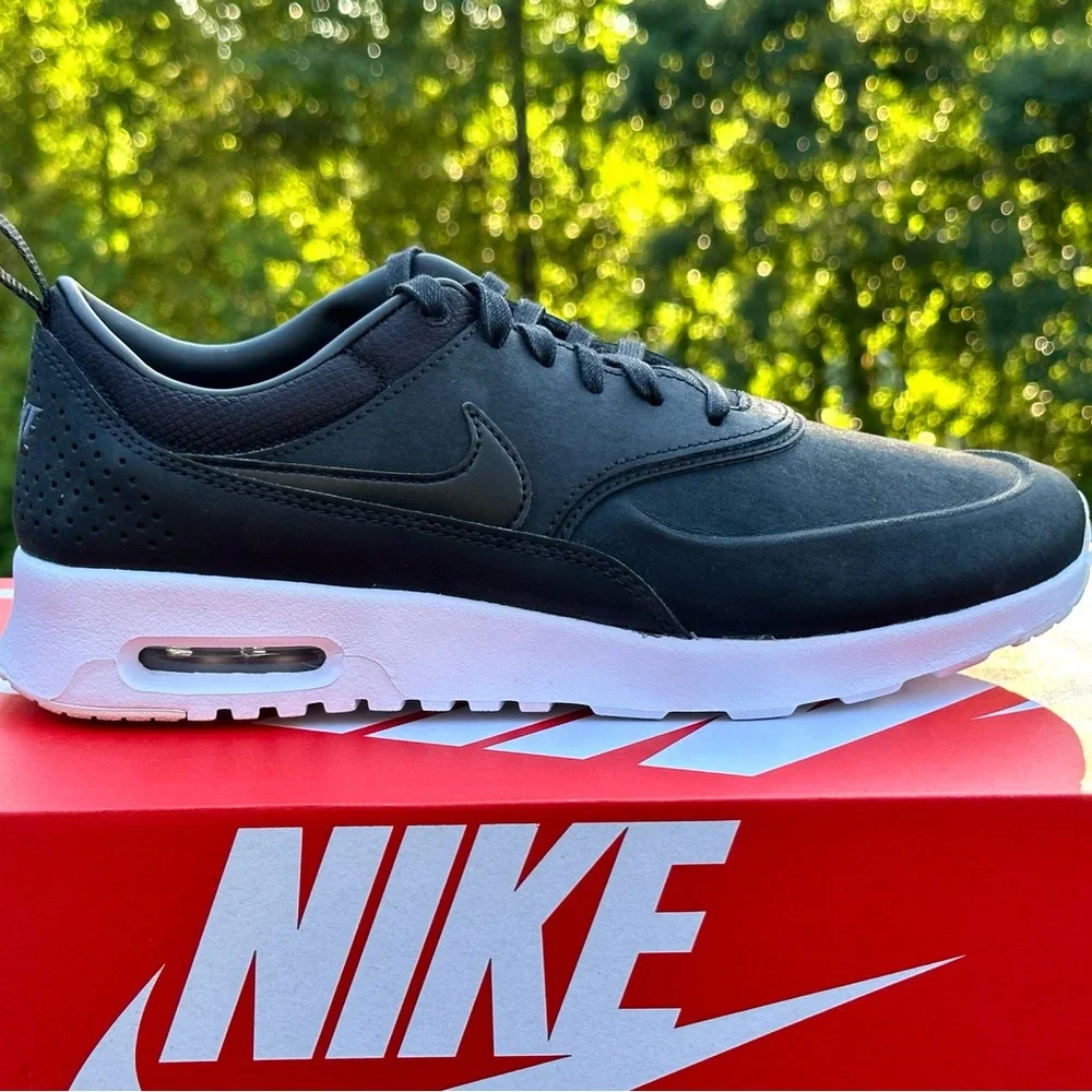 Nike Air Max Thea Leather (Black / White) Casual Sneaker NEW Fits Youth 6 | 6.5
